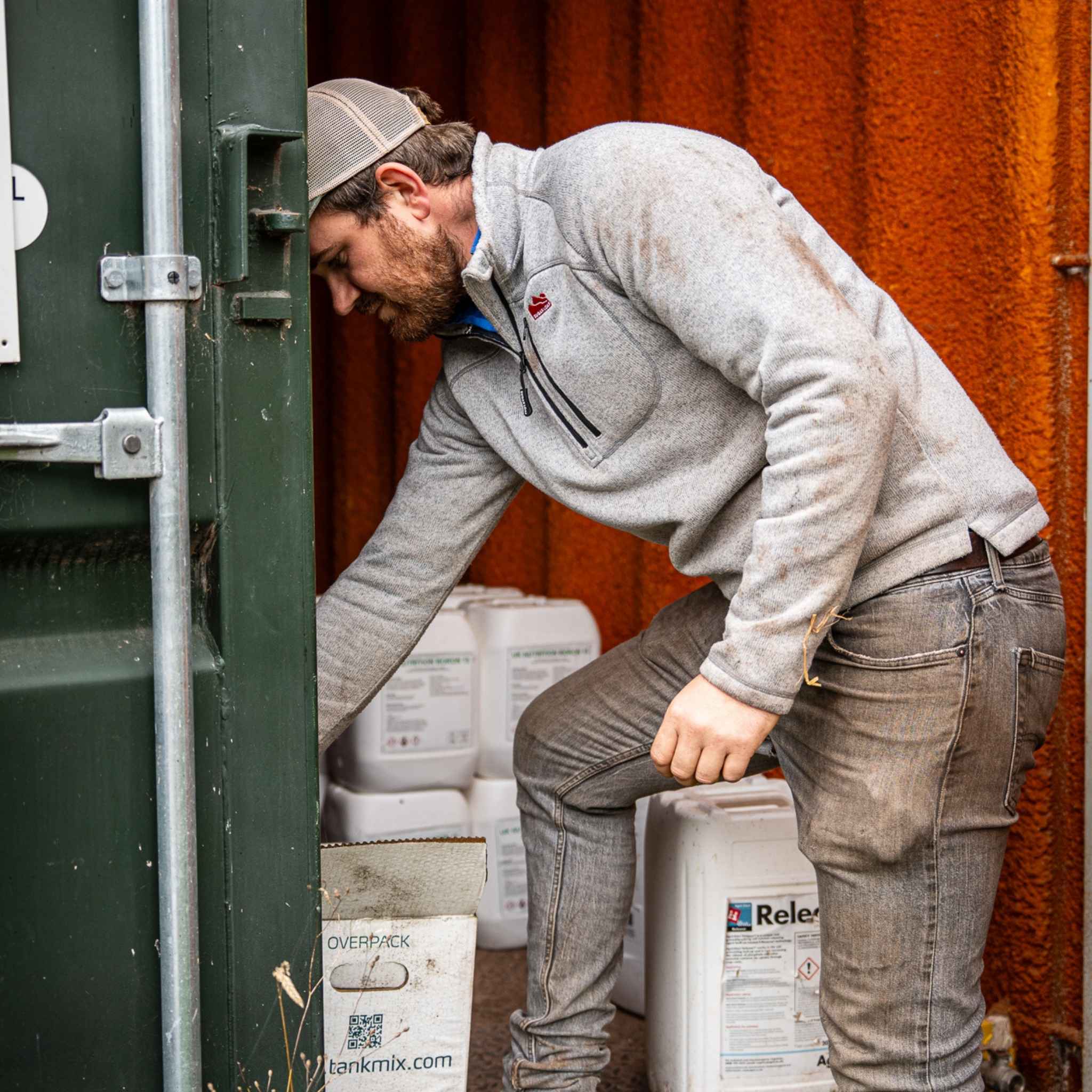 
                    
                      Outdoor lifestyle of Sugar Loaf Fell Half Zip Fleece ash, classic country fleece for long days on the land.
                    
                  